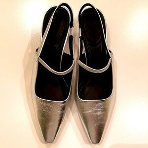 New Vince Leather Silver Slingback Heels. Size 8.